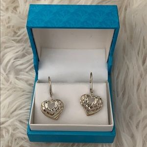 Maui Divers Jewelry earrings